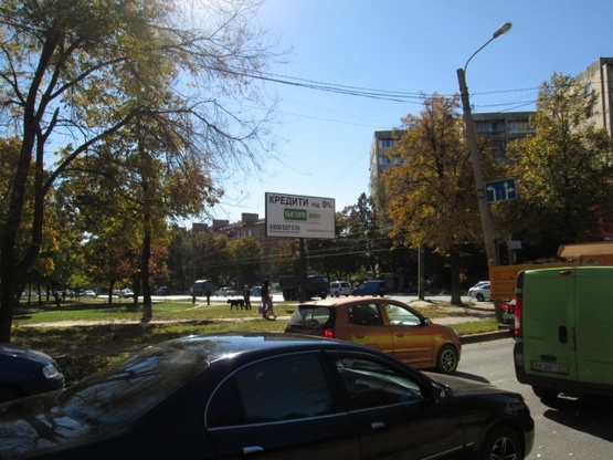 Фото рекламной плоскости по адресу Холодногорская ул.4 (Елизарова ул.),  (Райффайзен Банк Аваль, ОщадБанк, 500м. К ст. м. Холодня Гора, ERSTE Банк), в сторону ул. Полтавский Шлях