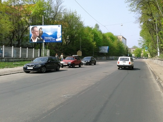 Фото рекламной плоскости по адресу Стуса ул., (Спорткомплекс "Динамо", ресторан "Динамо блюз", парк Железная Вода, Снопковский парк), в напр. центра города