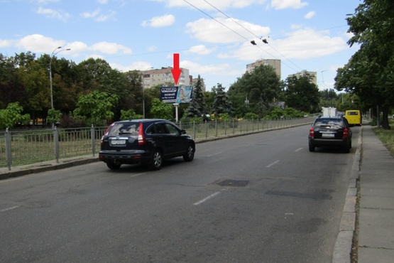 Фото рекламної площини за адресою Гонгадзе Г. просп. , 3, (Эко маркет), в направлении просп. Свободы