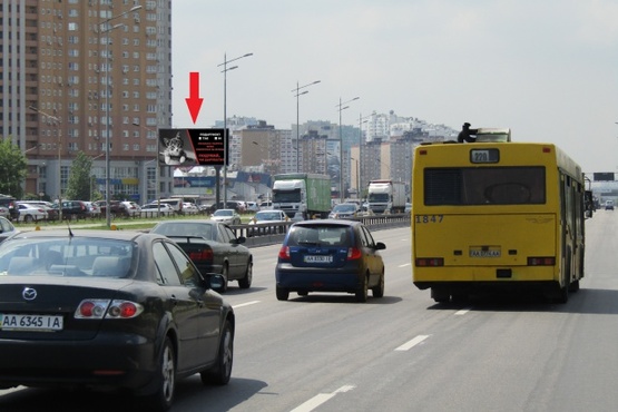 Фото рекламной плоскости по адресу Бажана Н. просп., 26 ст. м. Позняки, (McDonald's, ТЦ "Пирамида", ТЦ "Алладин", направ. Южного моста