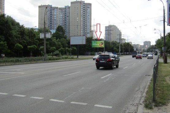 Фото рекламной плоскости по адресу Правды просп. 17В (в сторону ул. Н.Ужвий, АТБ-маркет, ТЦ "Орнамент")