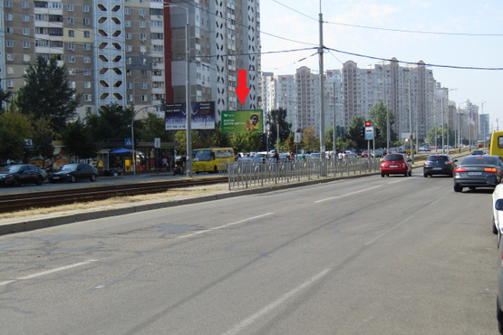 Фото рекламної площини за адресою Ахматовой ул., 15 (АТБ маркет, PROSTOR) направ. к прос. П.Григоренко