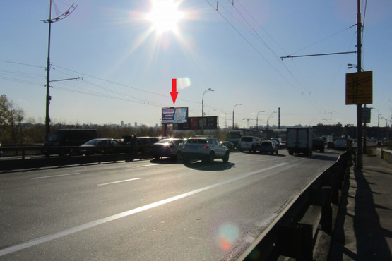 Фото рекламной плоскости по адресу Бандеры С. просп., Северный (Московский) мост(съезд), МЕТРО, Віннер Автомотів, ТЦ "Plazma", сторону Тульской пл.