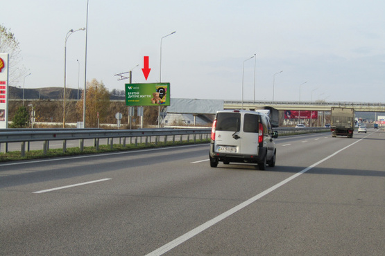 Фото рекламной плоскости по адресу Новообуховская трасса (Днепропетровское шоссе), в направлении в г.Киев, Мануфактура, ЖК "Конча Заспа", АЗС "UPG", 9км+100метров