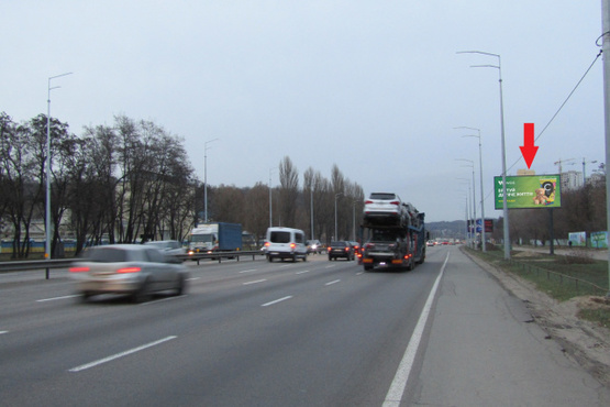 Фото рекламной плоскости по адресу Столичное шоссе (на разделителе), (АЗС"Glusco", "Фуршет"), в направл. метро Выдубичи, Надднепрянского шоссе