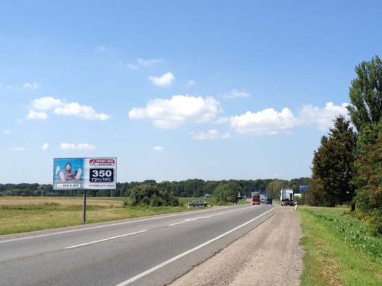 Фото рекламной плоскости по адресу Кольцевая дорога (Автодорога Киев-Чоп), км 530+400, 600 м от АЗС "Укрнафта"