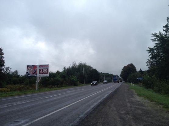 Фото рекламної площини за адресою Автодорога М-11 Львів Шегині, км 13+950, 1,2 км до мотеля “Kaufman”