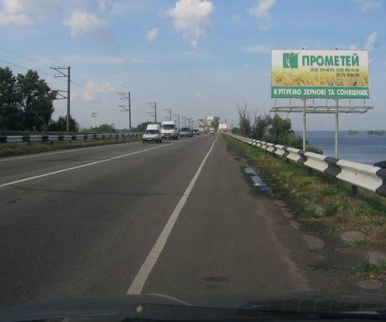 Фото рекламной плоскости по адресу Черк.дамба (выезд перед мостом)