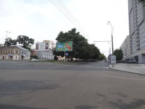 Фото рекламной плоскости по адресу Поля пр. - Ульянова ул., из центра