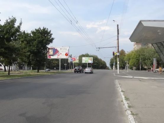 Фото рекламной плоскости по адресу Поля пр. - Орлыка пр., в центр