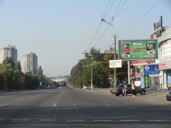 Фото рекламной плоскости по адресу Набережная Победы ул., 86, из центра