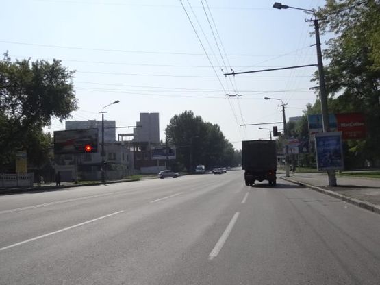 Фото рекламной плоскости по адресу Запорожское шоссе - Генерала Пушкина ул., в сторону Космическая пл.