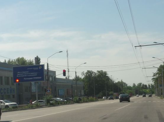 Фото рекламной плоскости по адресу Запорожское шоссе, 53б, призматрон выезд из города