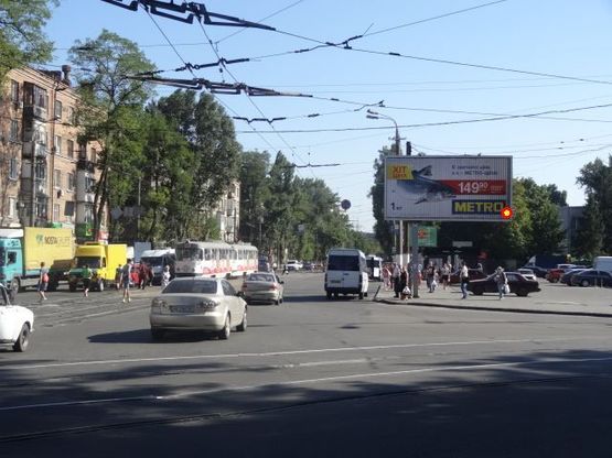 Фото рекламної площини за адресою Богдана Хмельницкого пр., 118Д - Кротова ул., из центра