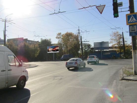 Фото рекламної площини за адресою m007A1,просп. Богдана Хмельницького, 133 - проїзд Олександра Гальченка