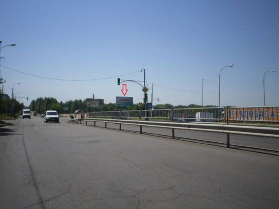 Фото рекламної площини за адресою м. Рівне, вул. Макарова, 17