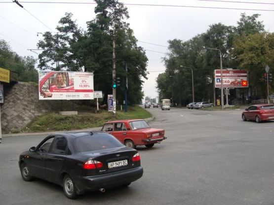Фото рекламной плоскости по адресу вул.Перемоги - вул.С.Тюленіна (призматрон)