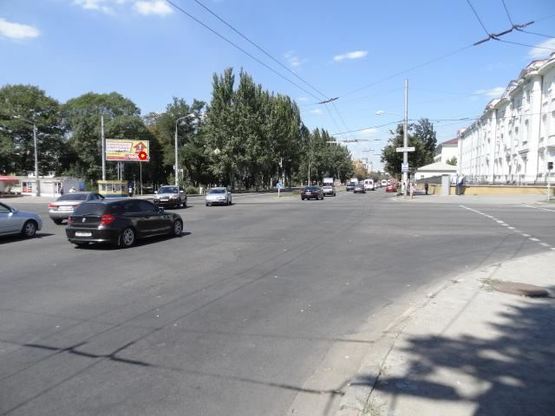 Фото рекламной плоскости по адресу пр.Соборний — пл.Свободи (призматрон)