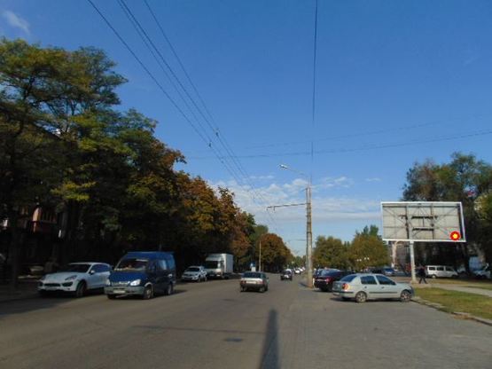 Фото рекламної площини за адресою вул.Незалежної України - Обл.ГАЇ, ст.А (призматрон с сер.сент)