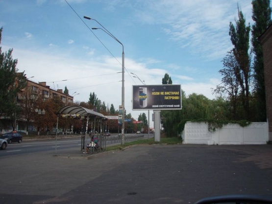 Фото рекламної площини за адресою Елены Телиги / И.Гонты (ост.трол.№27)