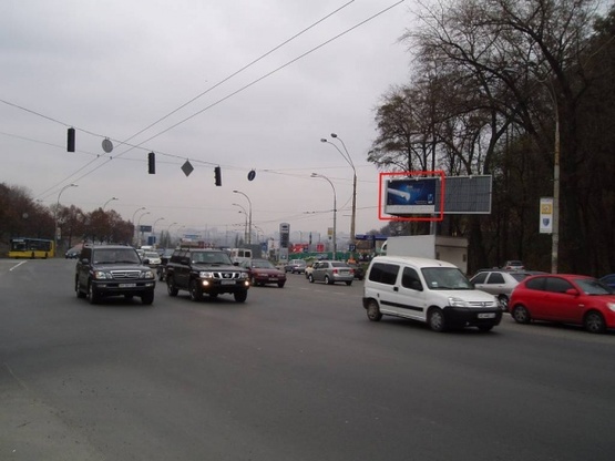 Фото рекламної площини за адресою Дружбы Народов бульвар (площадь ГВОВ) зелёная зона - ( 1 )