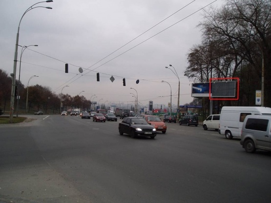 Фото рекламной плоскости по адресу Дружбы Народов бульвар (площадь ГВОВ) зелёная зона - ( 1 )
