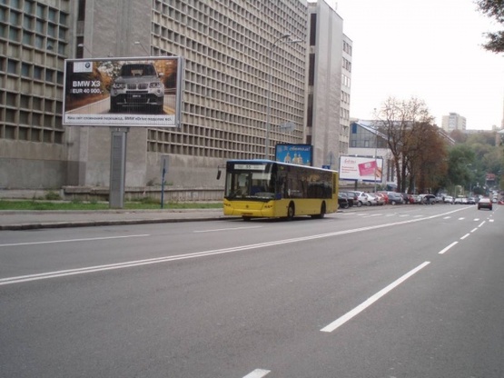 Фото рекламной плоскости по адресу Кловский спуск, 8 (Институтская)
