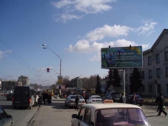 Фото рекламної площини за адресою Победы проспект, 83/2, выход ст.М"Святошино"