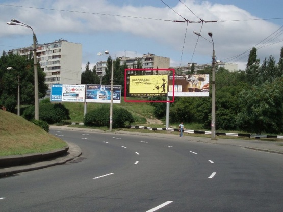 Фото рекламної площини за адресою Дружбы Народов бульвар (выезд на Б.Васильковскую ул.)