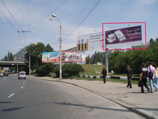 Фото рекламної площини за адресою Дружбы Народов бульвар (выезд на Б.Васильковскую ул.)