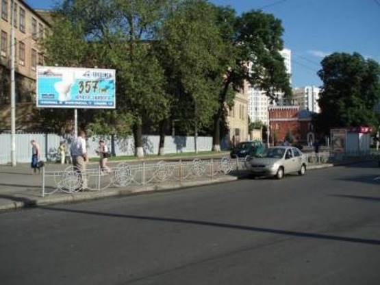 Фото рекламной плоскости по адресу Московская(возле з-да "Арсенал")