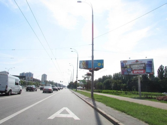 Фото рекламной плоскости по адресу Глушкова проспект, ул.Касияна