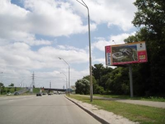 Фото рекламной плоскости по адресу Саперно-Слободская,100м от перехода