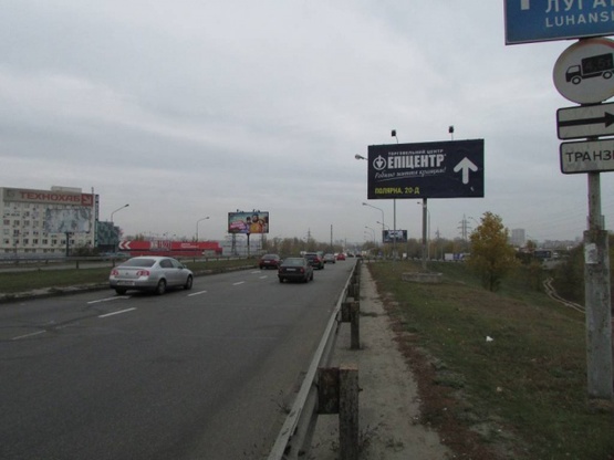 Фото рекламної площини за адресою Богатырская ул., съезд на Оболонский проспект (транспортная разв.с Московским пр.)