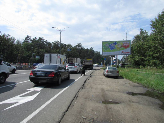 Фото рекламной плоскости по адресу Велика Кільцева дорога / Гостомельське шоссе / Міська вулиця (напрямок руху від Оболоні)
