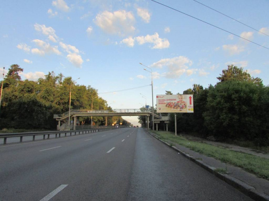 Фото рекламной плоскости по адресу Перемоги проспект, виїзд із міста (біля  пішохідного переходу), рух в напрямку Житомира
