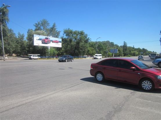 Фото рекламної площини за адресою Набережная Заводская-Красный Камень