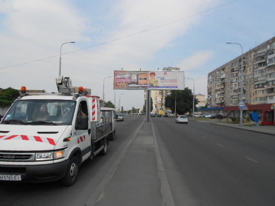 Фото рекламной плоскости по адресу Балковская ул.№92 Бабеля ул. правая А2