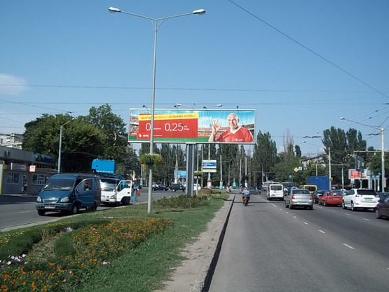 Фото рекламной плоскости по адресу Люстдорфская дор. Филатова №1 правый А3