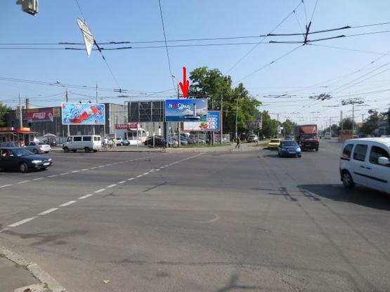 Фото рекламної площини за адресою 25-й Чапаевской Дивизии угол Комарова №12 В1 правая