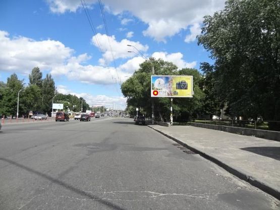 Фото рекламної площини за адресою Победы пр. 73-1, в центр