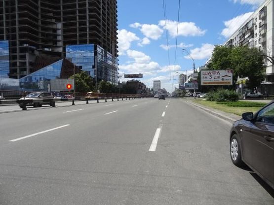 Фото рекламної площини за адресою Победы пр. 11-призма в Центр