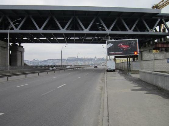 Фото рекламной плоскости по адресу Набережно-Рыбальская ул. - Подольско-Воскресенский мост к Подолу