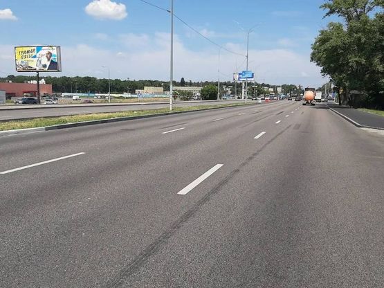 Фото рекламної площини за адресою Палладина акад. 30 напроив из центра, ТЦ Лавина