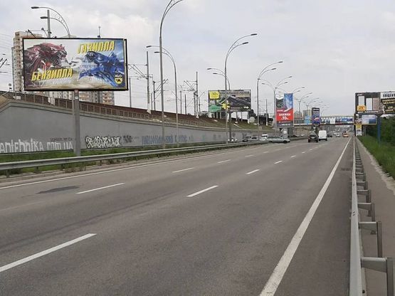 Фото рекламной плоскости по адресу Дарницкий мост, раздельтель №1 из центра