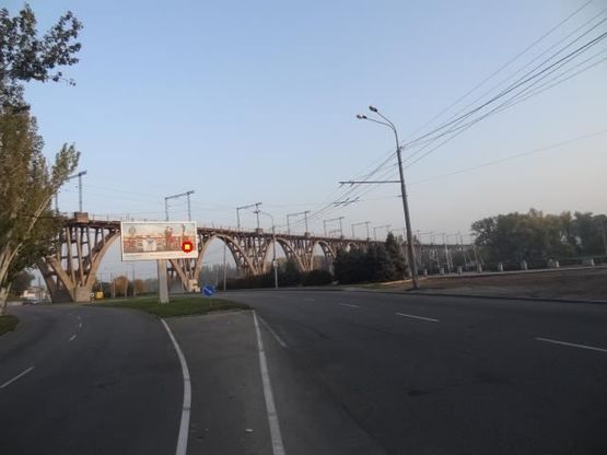 Фото рекламної площини за адресою Сичеславская Набережная ул., Мерефо-Херсонский мост, в центр