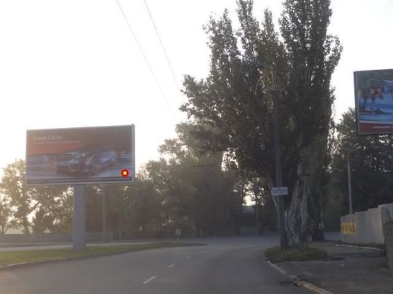 Фото рекламной плоскости по адресу Сичеславская Набережная ул., Мерефо-Херсонский мост, из центра