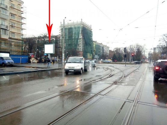 Фото рекламной плоскости по адресу t011B, просп. Дмитра Яворницького - вул. Шмідта, рух у бік набережної, біля світлофора