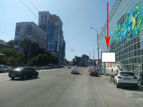 Фото рекламной плоскости по адресу t007A,вул. Шмідта, біля входу у ТРЦ "Приозерний"