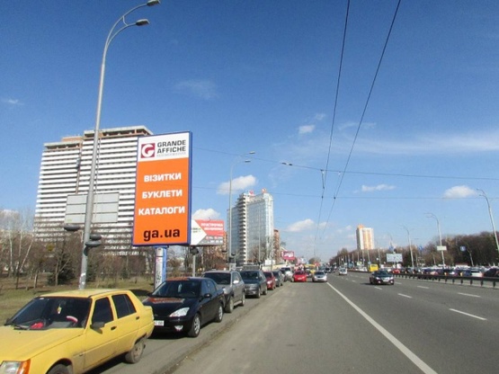 Фото рекламної площини за адресою Академіка Глушкова проспект, 2  (ст. М "Виставковий центр")